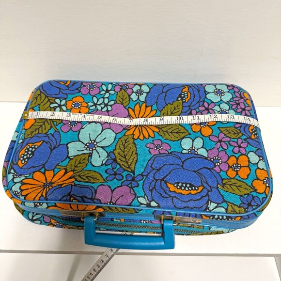 Vintage Flower Power Travel Case - Picture 11 of 11
